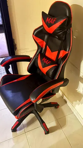 Black  Red Gaming/Office Chair - Adjustable, Good Condition