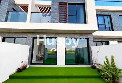 Full Golf Course Backing | Landscaped | Vacant Now