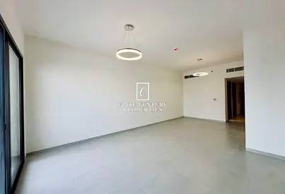 VACANT | SPACIOUS | PRIME LOCATION