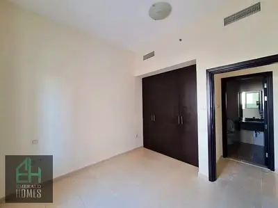 1 BHK LARGE | VACANT | Ready to Move In
