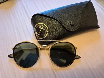 Original Ray-Ban Round Metal Sunglasses with Case - Gold Frame, Black Lenses