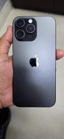 I phone 16 pro max 256 GB + apple care until November 2026