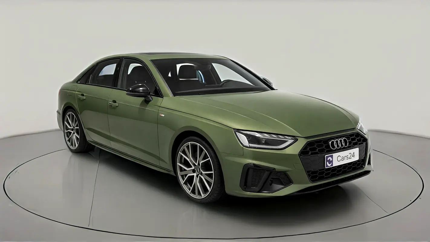 Audi A4 2023 — photo 1 of 13
