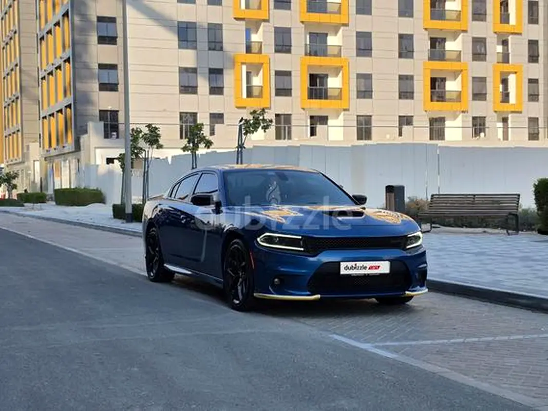 Dodge Charger 2023 — photo 1 of 12