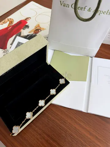 Van Cleef  Arpels Vintage Alhambra bracelet, 5 motifs | SIZE 17