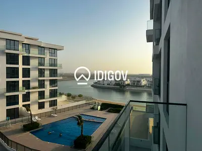 Vacant | Waterside Living | Premium Amenities