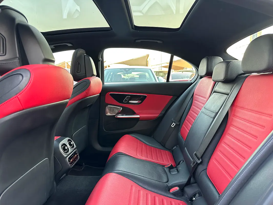 Mercedes-Benz C-Class 2024