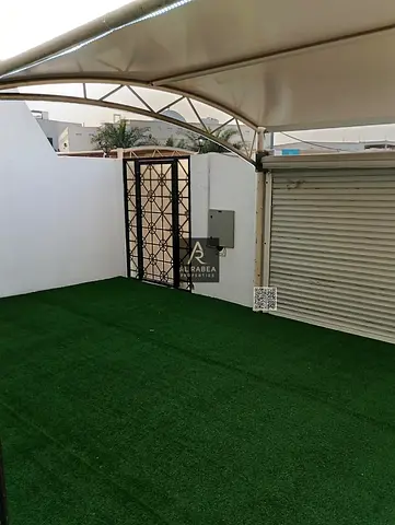 Luxury Townhouse with Private Roof & Garden
