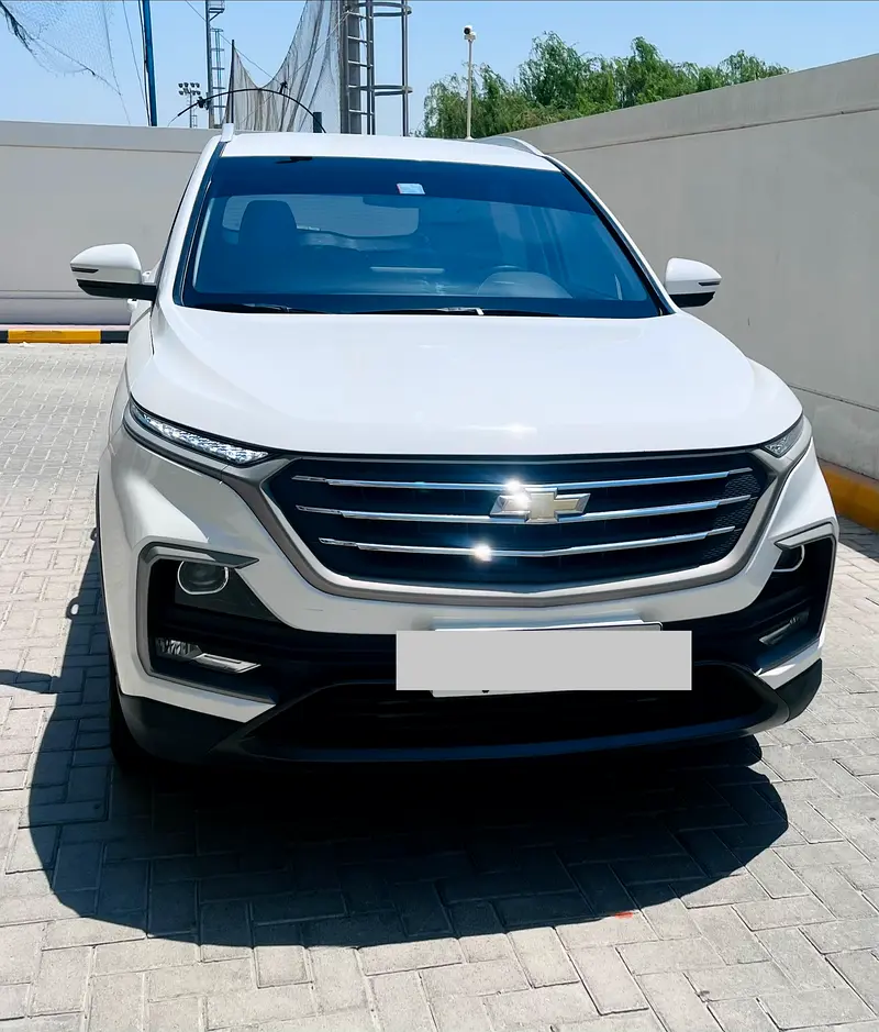 Chevrolet Captiva 2023 — photo 1 of 9