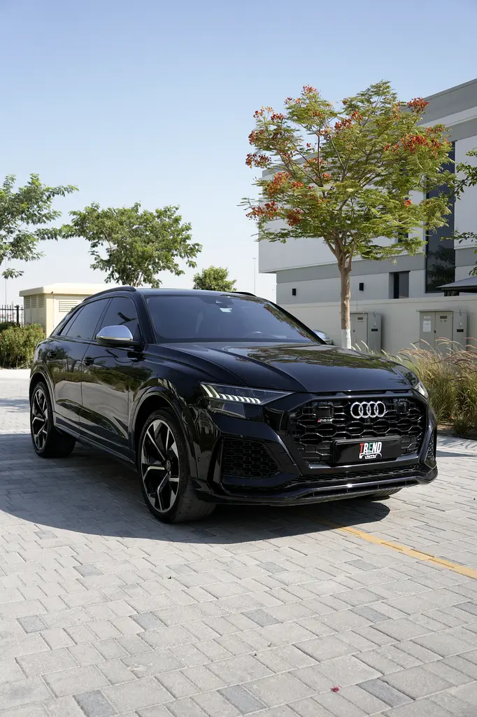Audi RS Q8 2021 — photo 1 of 18