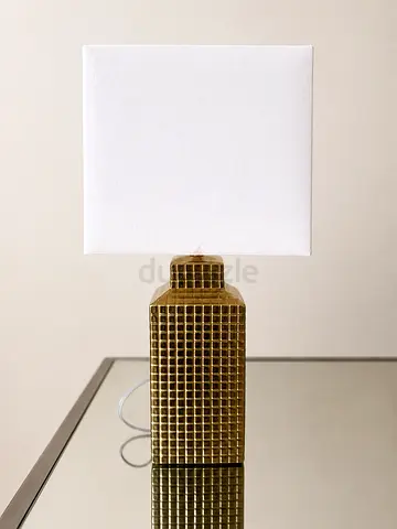 Modern Gold Table Lamp – Elegant Home Décor