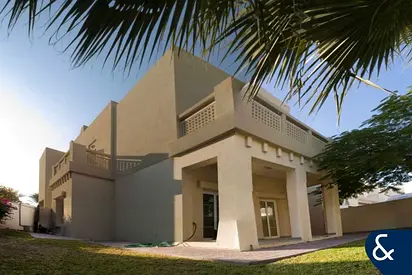 Type C-End | 4 Bed | Opposite Pool & Park