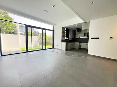 CORNER UNIT | 4 BR + MAIDS | PRIVATE GARDEN