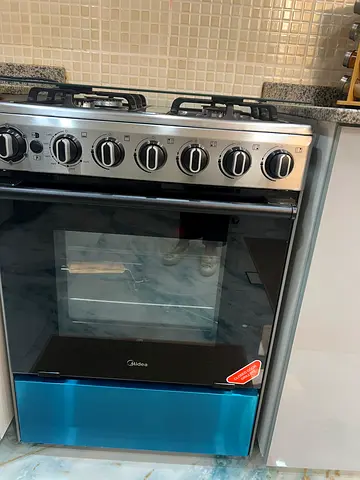 Midea Gas Cooking Range with Oven – Excellent Condition | 2 Years Old