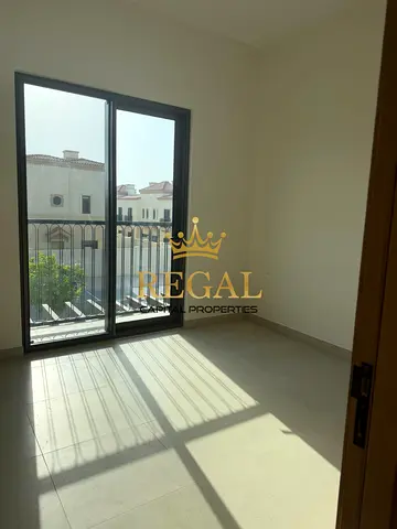 Ready to move/ Hot Deal / prime location