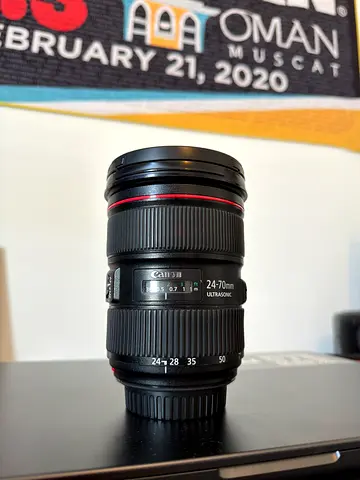 Canon EF 24-70mm f/2.8L II USM Zoom Lens - great Condition, no box, come with canon lens bag