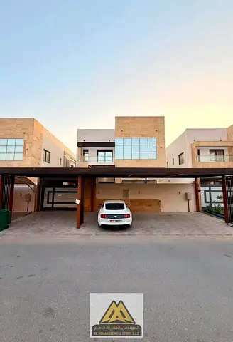 5 غرف نوم ماستر مساحة الأرض: 3,014 قدم مربع تصميم حديث مساحات واسعة تشطيبات ممتازة