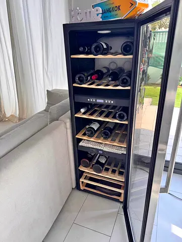 Hoover Wain Fridge 72 Bottles Capacity