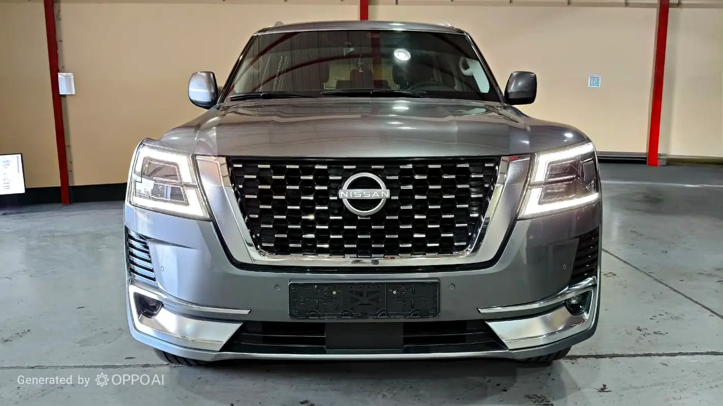 Nissan Patrol 2023 — photo 1 of 20