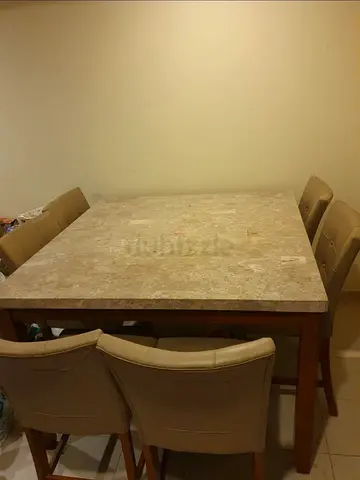Dining table for sale