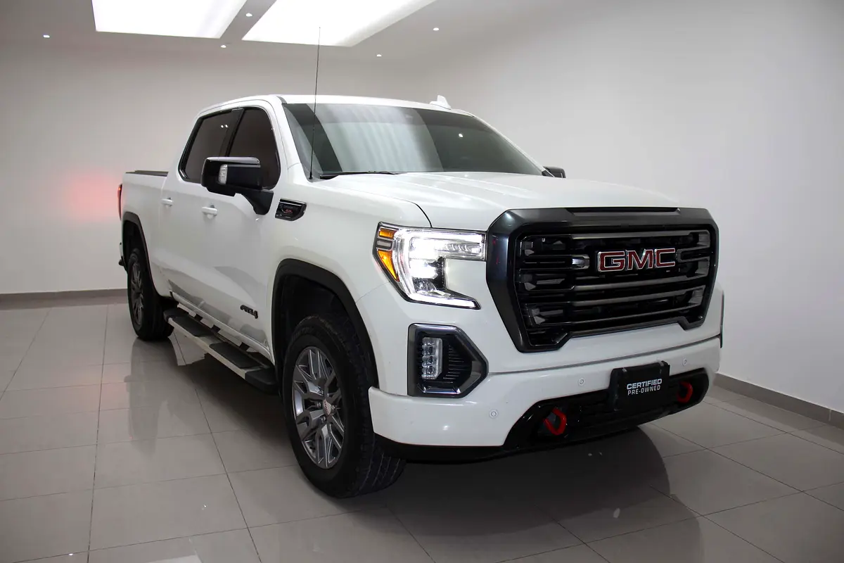 GMC Sierra 2021 — photo 1 of 10
