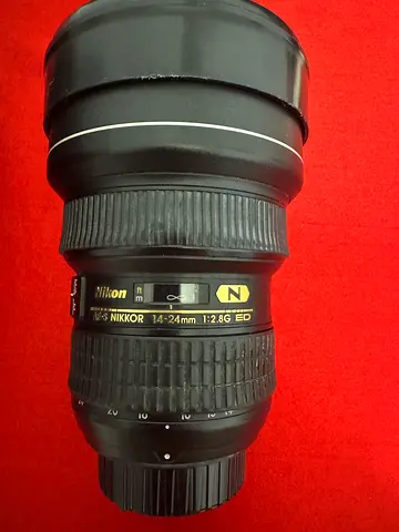 Nikon AF-S 14-24mm f/2.8G ED wide-angle lens (used)