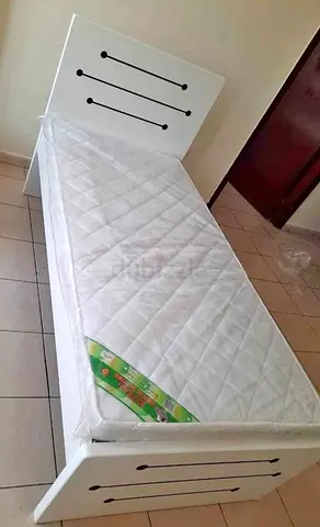 Single bed frame with mattress - white, good condition