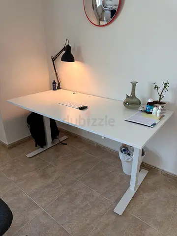 Standing white office desk table - 180x60 cm clean, sturdy, good condition