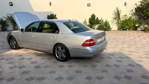 2004 Lexus LS-SERIES 缩略图 2