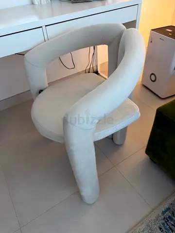 Womens chair for dressing table