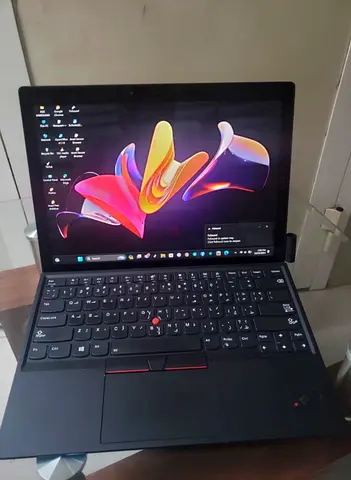 Lenovo ThinkPad 2-in-1 Laptop Gen 3 (Tablet Detachable) - Good Condition