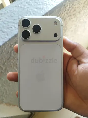 I phone 17 pro max