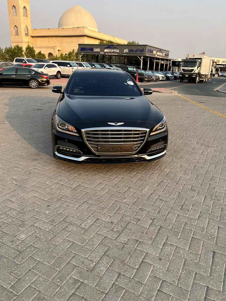 Genesis G80 2018 — photo 1 of 18