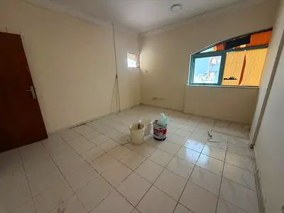 Spacious studio apartment available in rolla only 14k family building