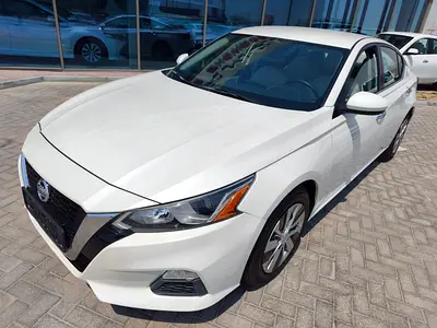 NISSAN ALTIMA 2.5S (( 2020 )) Gcc .., Lowwww KM