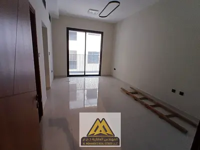 فرصه ممتازه * اول ساكن * بلكونه ب اطلاله مفتوحه * مساحه كبيره * سعر خيال * صيانه فري * تكيف مركزي * تسهيل ف الدفعات