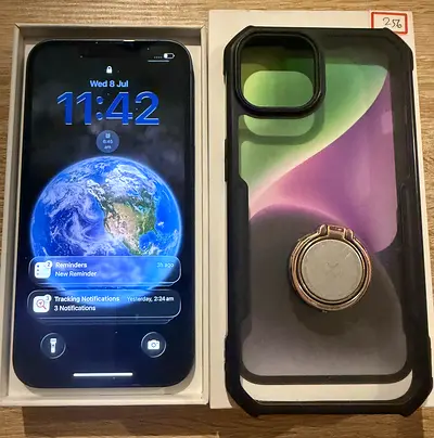 iPhone 14 256 GB with protective case and ring holder - Perfect working condition