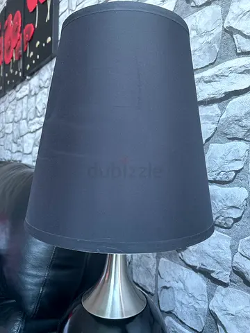 Table lamp