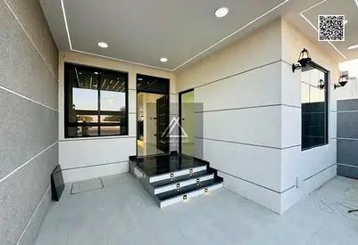 An unmissable "special" offer: 5 rooms and a rooftop terrace — fees included.