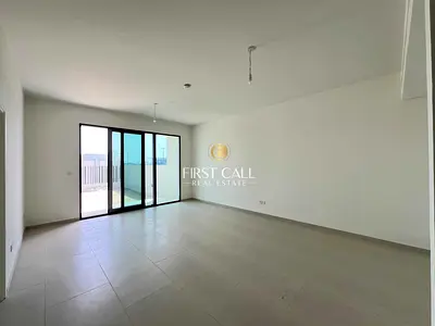1 Cheque | Next to park | Ready to move | View now