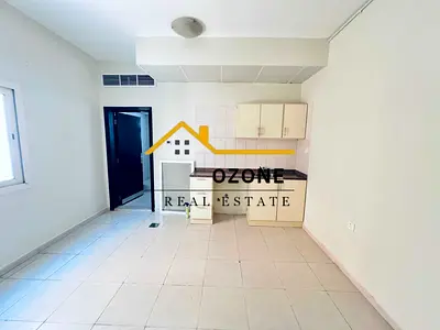 Wow redy to move studio good size only family easy exit to dubai