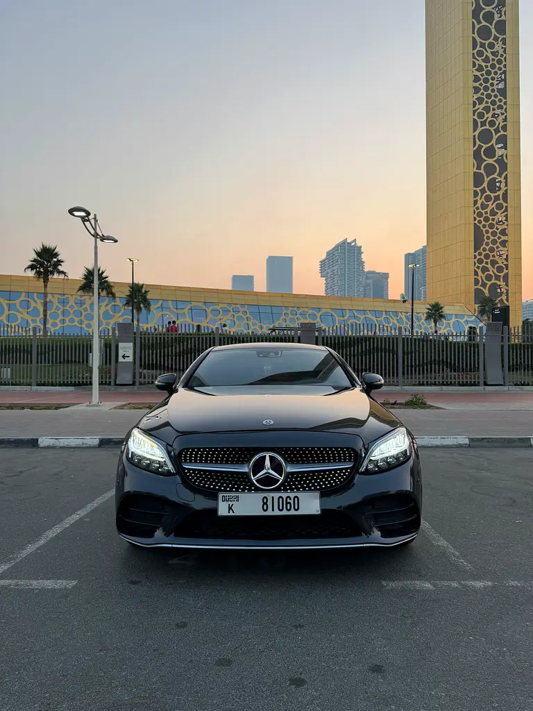 Mercedes-Benz C-Class 2019 — photo 1 of 16