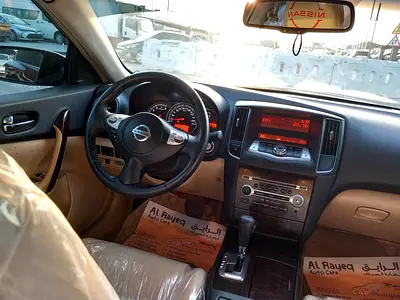 2010 Nissan MAXIMA — фото 10