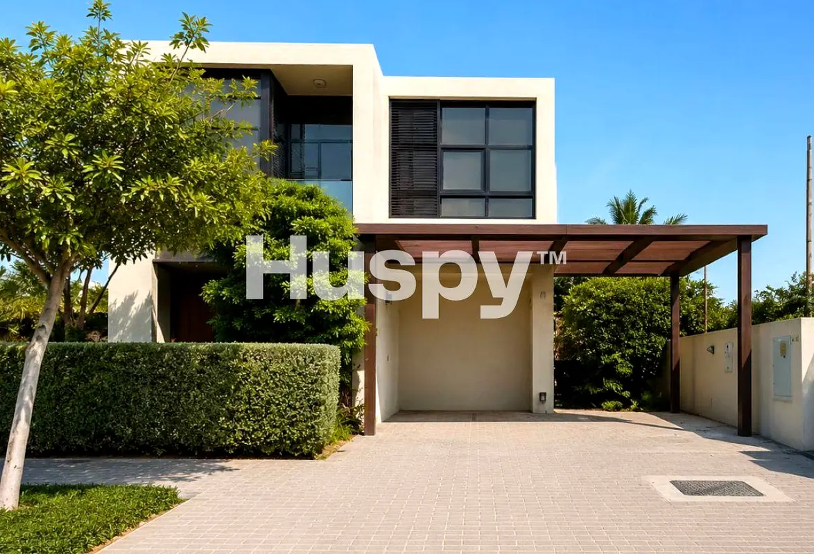 Private Pool | Single Row | Park Backing