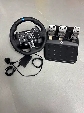 Logitech G923 Wheelbase and Pedals