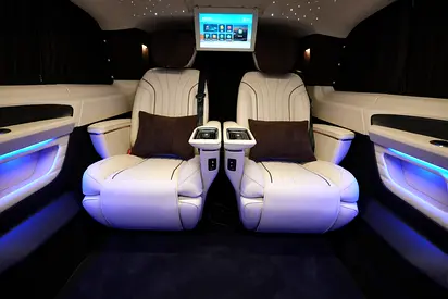 2026 Mercedes-BENZ V-CLASS — миниатюра 2