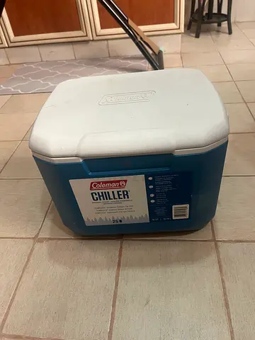 Coleman Chiller Cooler Box 26L - Good Condition