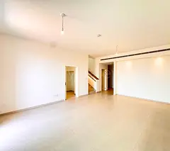 Genuine Resale-Vastu-Compliant/Single Row/Keys In Hand