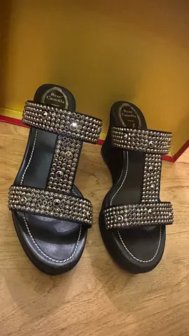 Pre-owned René Caovilla Crystal Sandals – Size 38