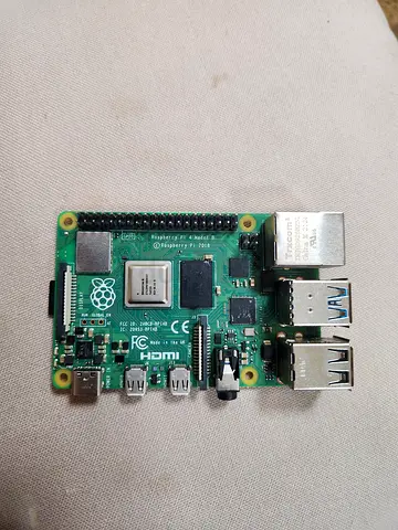 Raspberry Pi 4 model b 4GB